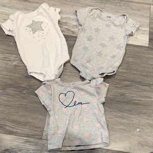 Love Ellen Baby Onesies Set with Star and Heart Designs